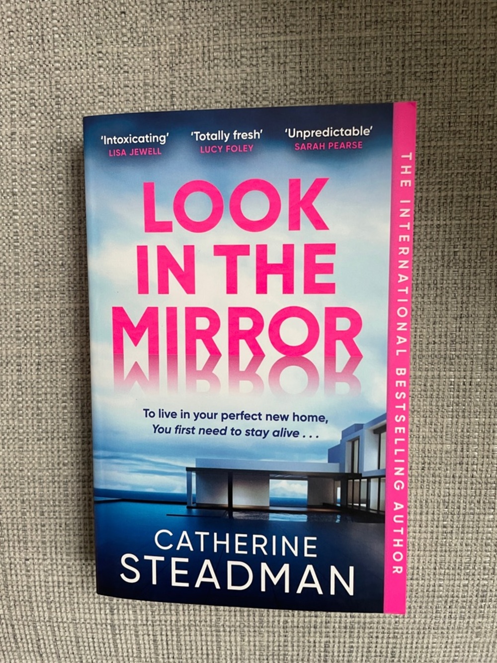 Look in the Mirror • Catherine Steadman Paperback Book